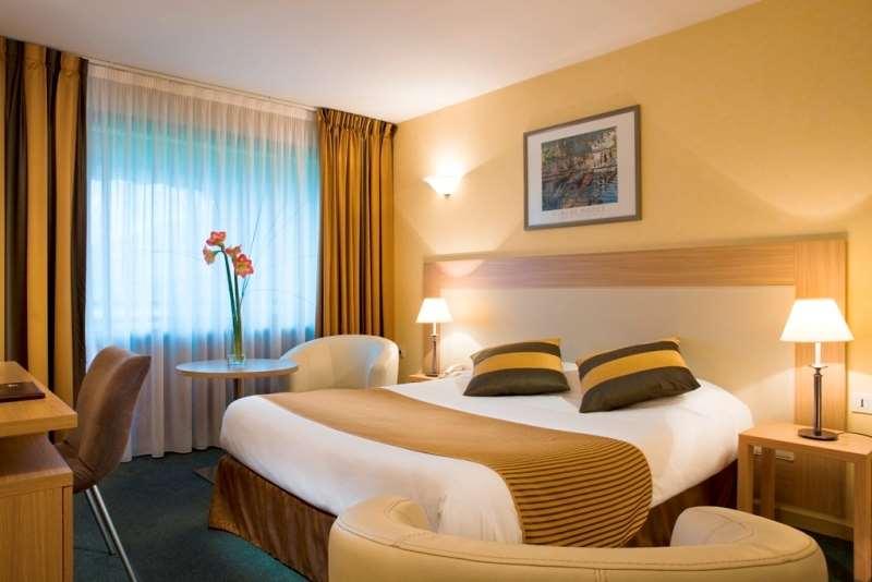 Hotel *** & Spa Vacances Bleues Villa Marlioz Aix-les-Bains Szoba fotó