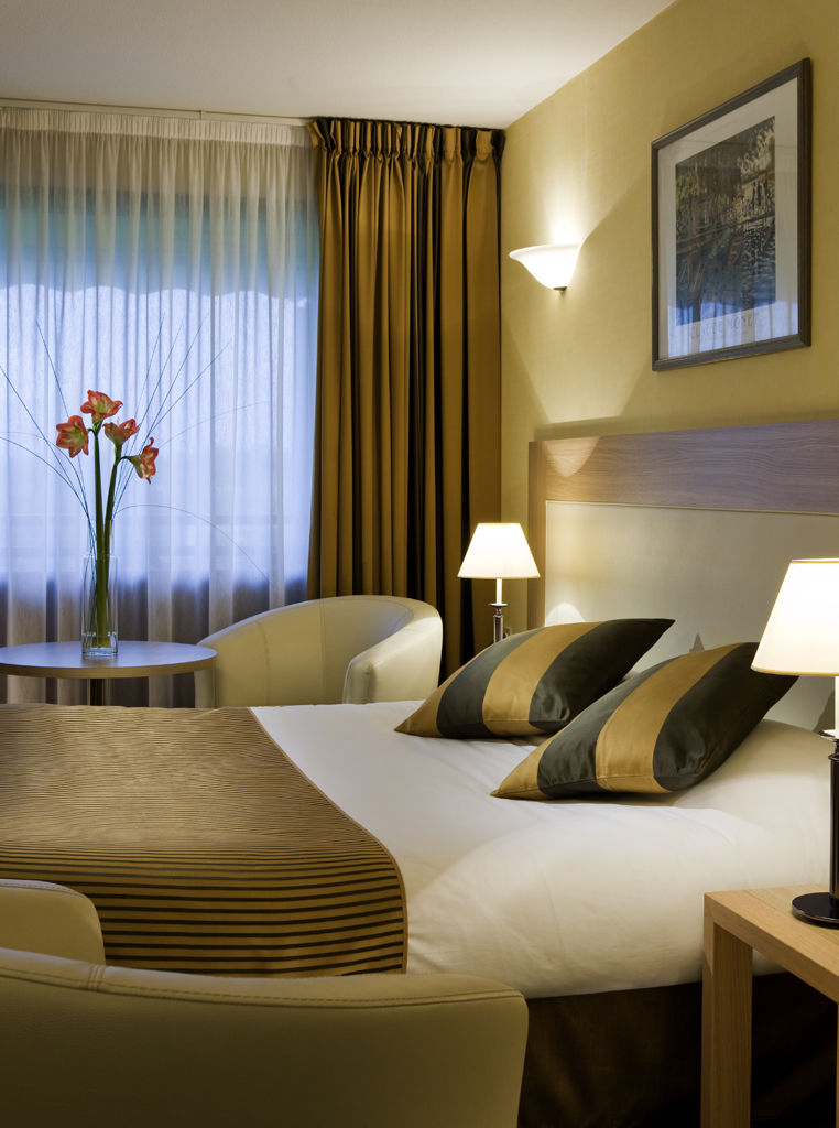 Hotel *** & Spa Vacances Bleues Villa Marlioz Aix-les-Bains Szoba fotó